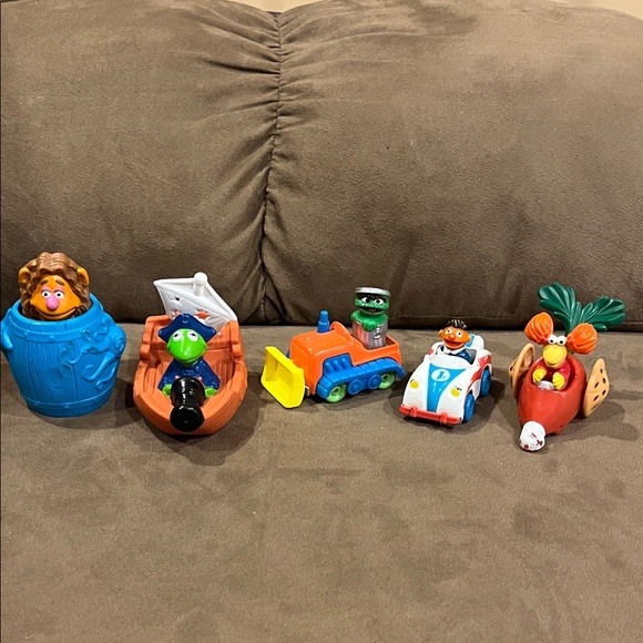 Other - Fun Muppets/Sesame Street characters Vehicle Toy Set